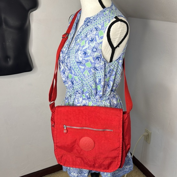 Kipling Red Nylon Lightweight Small Messenger Bag Purse MCB7579S - Picture 13 of 14